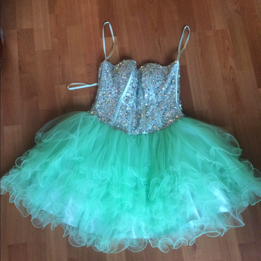 Anny Lee Mint Green Strapless Prom Dress